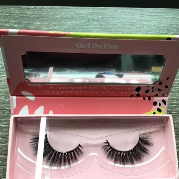💥silly George lashes💥3 for $12💥 - Picture 2 of 4